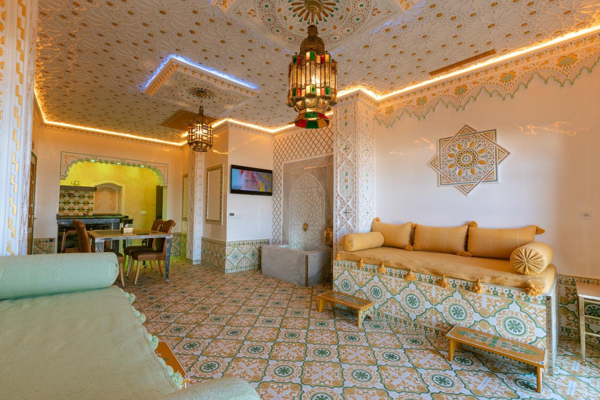 Colorful Traditional Riad W/Views Of Spain Tanger Exterior foto